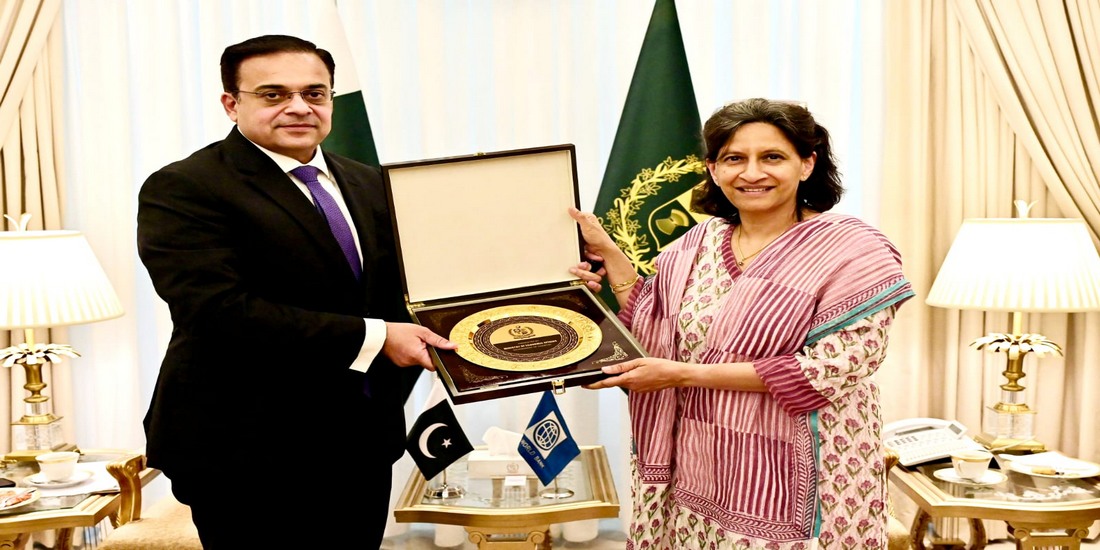Federal Minister for Economic Affairs Ahad Cheema presents a souvenir to Ms. Mamta Murthi, World Bank Vice President, during a meeting held in Islamabad on June 3, 2026.